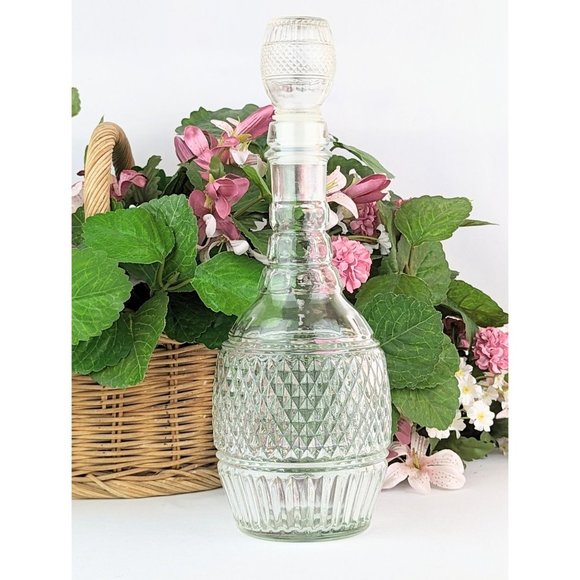 Vintage Clear Glass 1975 Whiskey Liquor Decanter with Stopper 70s Water Decanter - Picture 8 of 9